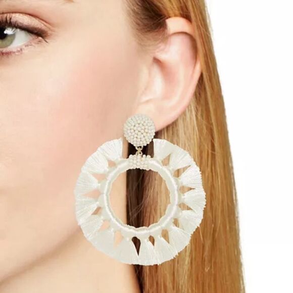 NEW BaubleBar Adrita Hoop Earrings in Ivory - Picture 1 of 7